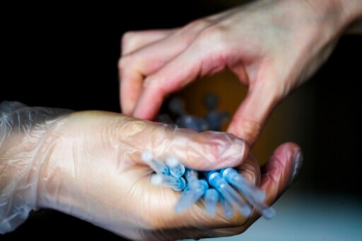 Germany Mulls New COVID Restrictions as Omicron Advances