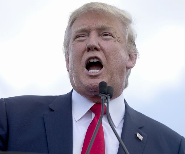 Trump to Ukraine: I Will Make US Military 'Very, Very Strong"