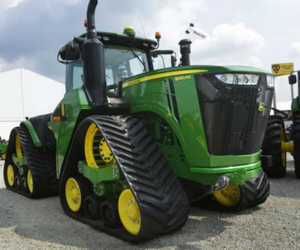 US Sues to Stop Deere From Buying Monsanto's Precision Planting