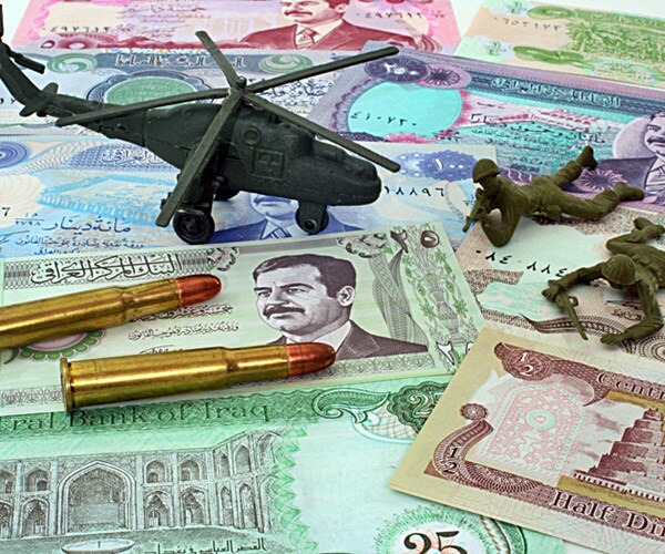 War or Not, Bond Investors Taking Their Chances in Gulf