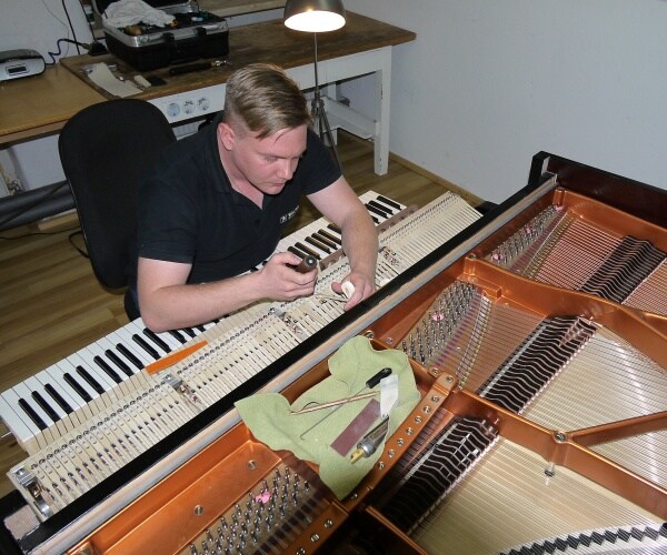 US Forges Ahead on $1B Tariff Plan Over Digital Taxes