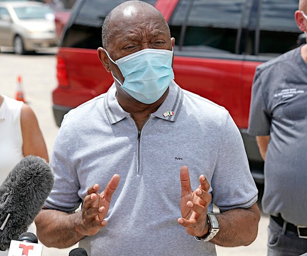 houston Mayor Sylvester Turner speaks at free COVID-19 testing facility