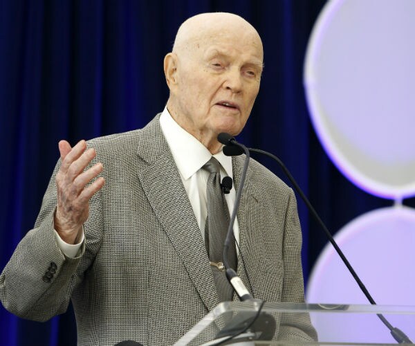 Last Man to Walk on Moon: John Glenn's Death a 'Great Loss'