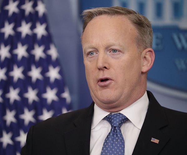 White House: Report National Guard May Round Up Immigrants Is False