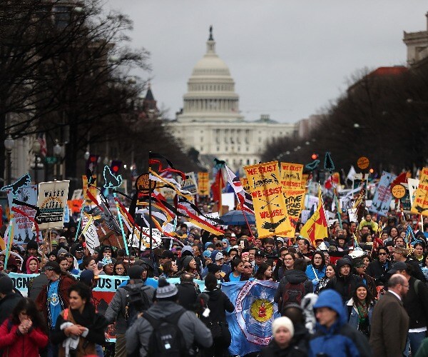 Army Corps Lets Dakota Access Pipeline Stay Open During Review, in Blow to Activists