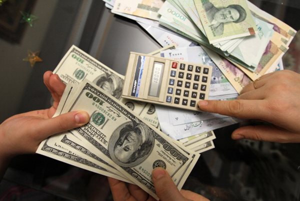 Pew Poll: 1 in 4 Americans Gave Money to Family and Friends in the Past Year