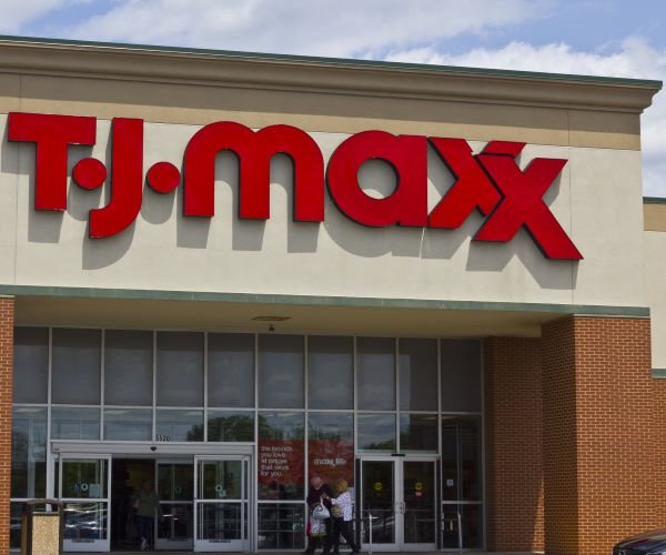 TJ Maxx Parent Lifts Annual Sales Forecast
