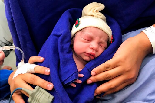 1st Baby Born Using Uterus Transplanted from Deceased Donor