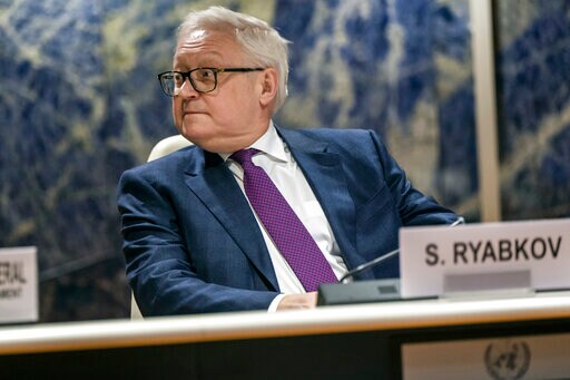 Russian Envoy Says Nuclear Powers May Clash over Ukraine