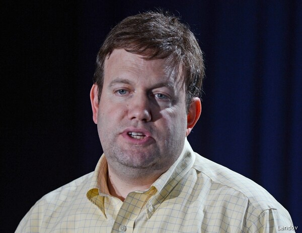 GOP Strategist Frank Luntz Jumps From Politics to Sports 