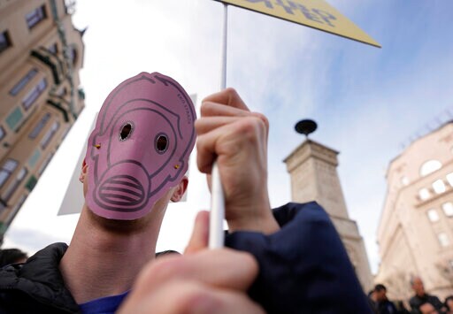 Several Thousand Rally in Belgrade after Scuffles Day before