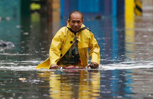 2 Die in Landslides after Philippines Hit with Heavy Rains