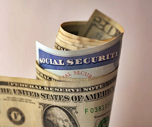 Retirees Shouldn't Keep Faith in Social Security 'Trust Fund'