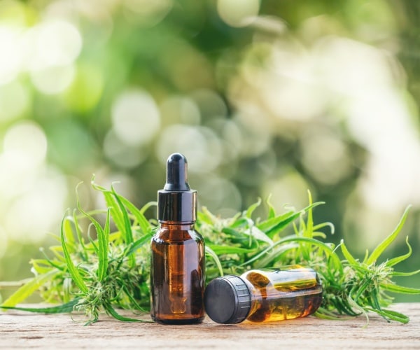 cbd oil vials with droppers