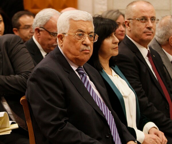 Abbas: Palestine Will Resume Peace Talks If Israel Stops Settlement