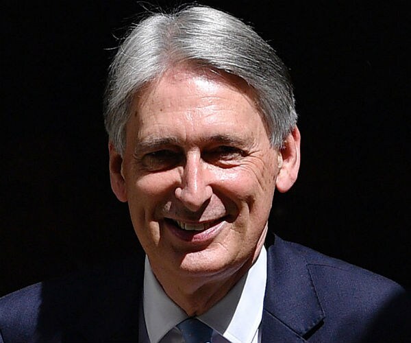 Report: Ex-UK Finance Minister, Labour Plot Ways to Block No-Deal Brexit