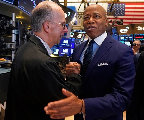 US Stocks Push Further Into Record Heights