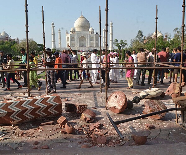 Taj Mahal Minarets Destroyed By Strong Winds During Storm