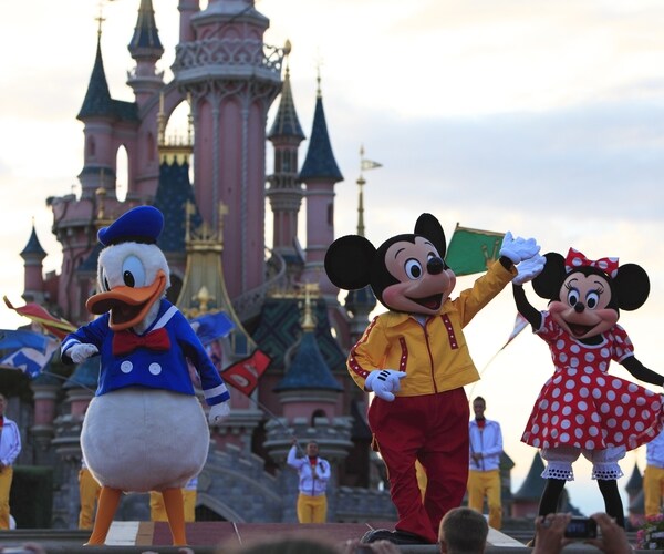 Disney Plans to Reopen California Theme Parks in July