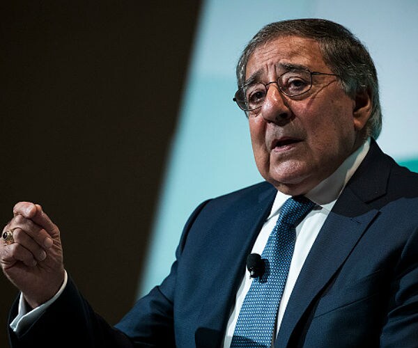 Leon Panetta: Trump Has 2 Choices to Avoid NKorea Summit