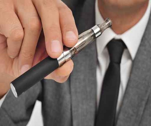 E-Cigarettes Affect the Lungs Immediately