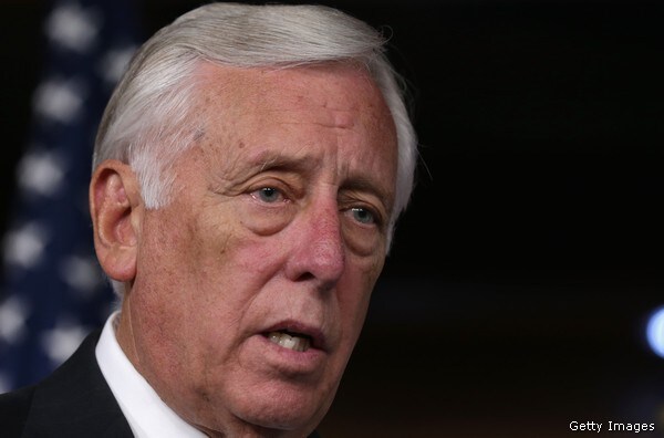Hoyer Urges Small Businesses to Join Facebook