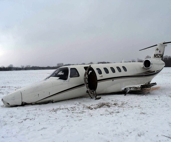 Michigan City: Plane Overshoots Runway, Skids Across Highway