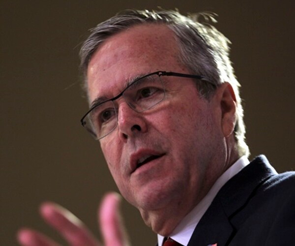 Jeb Bush Visits Border to Push 'Serious' Immigration Reform