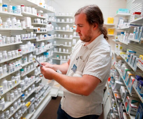 Americans Want Generic Drugs Made in USA Poll