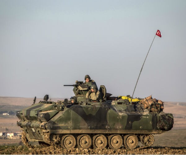 Syrian Kurds Welcome US Arms, Turkey Says 'Unacceptable'