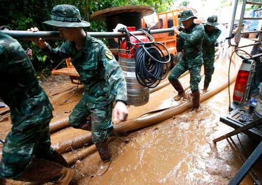 Electrical Short Injures 3 Rescuers at Flooded Thai Cave