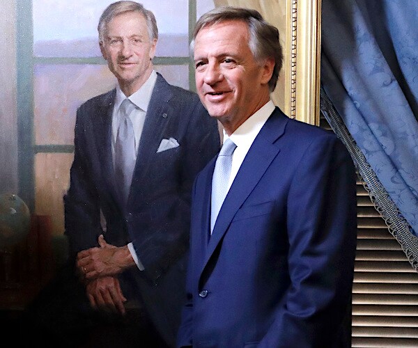 tennessee republican governor bill haslam poses to the left of a portrait painted of himself