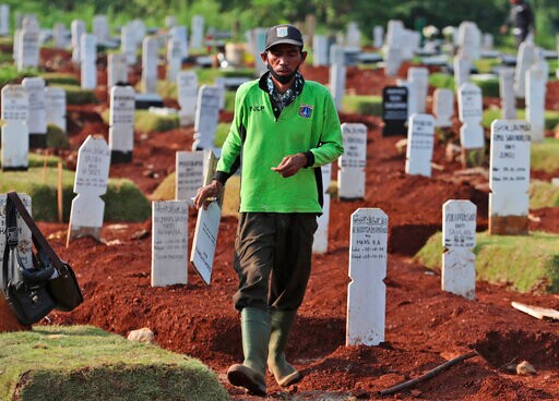 Burial Traditions Clash with Coronavirus Safety in Indonesia
