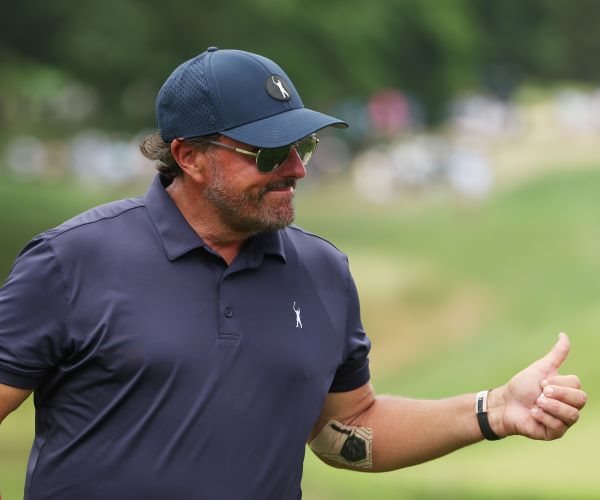 US Probing PGA Tour as it Fights off Rival LIV Golf