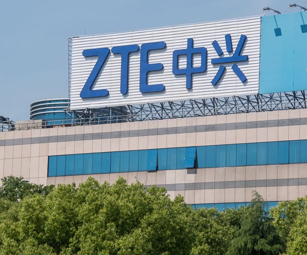 US Lawmakers Cut Anti-ZTE Measure From Defense Bill