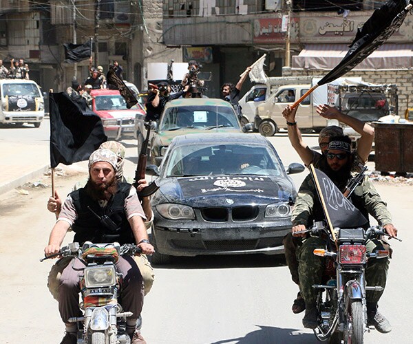 Al-Qaida in Syria Withdraws from Area near Turkish Border