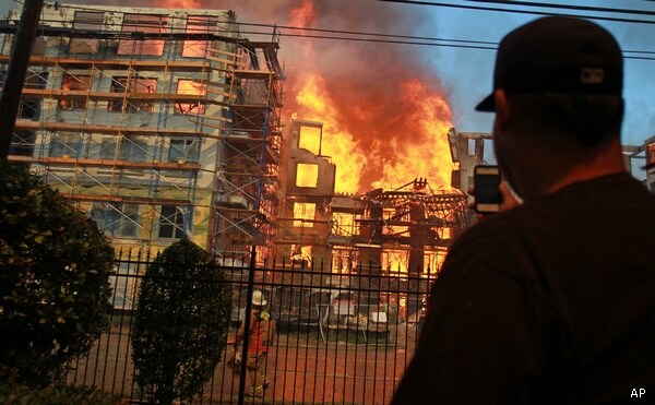 Houston Fire at Apartment Construction Site Takes Hours To Control