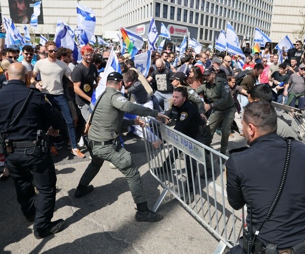 protesters clash with israeli security forces