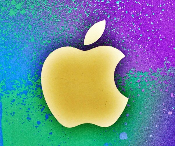 Apple Almost a $1 Trillion Company, but Watch Out for Amazon