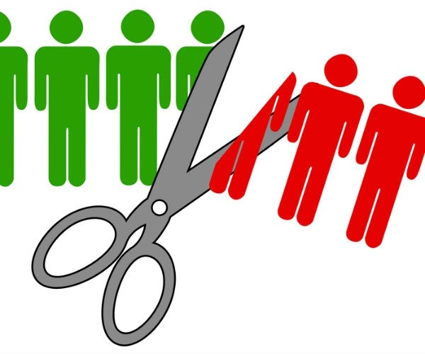 Jobless Claims Fall to Near 43-year Low