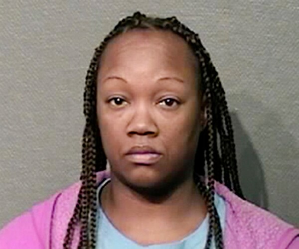 911 Operator Crenshanda Williams Jailed for Hanging Up