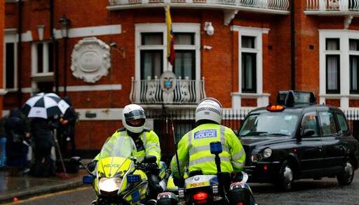 The Latest: Judge Upholds UK Arrest Warrant for Assange