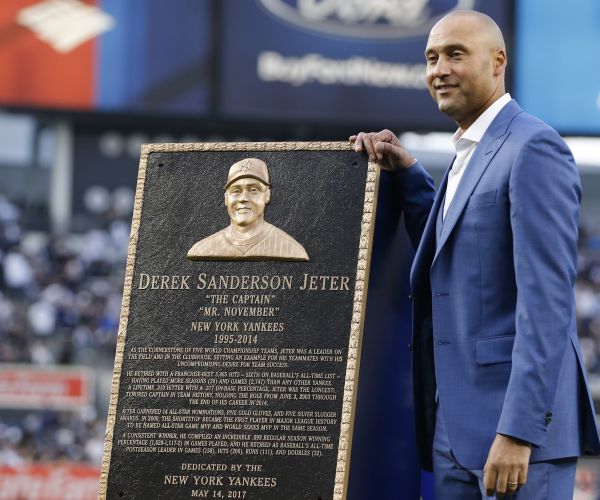 Jeter's No 2 Retired by Yanks; Monument Park Plaque Unveiled