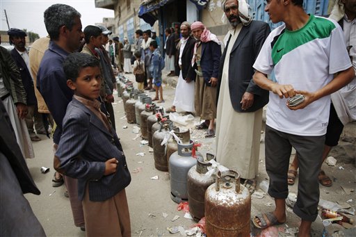 UN Says Yemen on Edge of Famine from Conflict, Blocked Ports