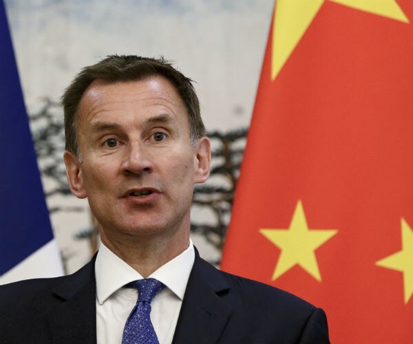 UK Foreign Secretary Calls on EU to Replicate Trump's Treatment of Russia