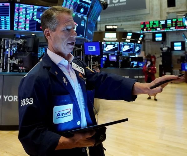 Wall St Opens Higher as Banks Report Strong Quarter