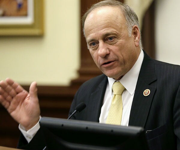 Rep. Steve King Favors Rolling Back Dodd-Frank Protections, Regulations