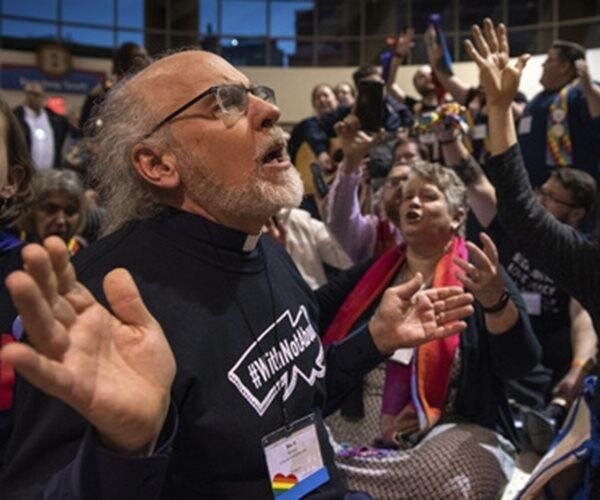 United Methodists Endorse Change to Allow Regional Say on LGBTQ Issues