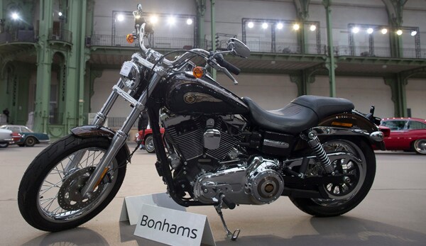 Pope Francis to Raffle Off Received Gifts and Give Money to the Poor