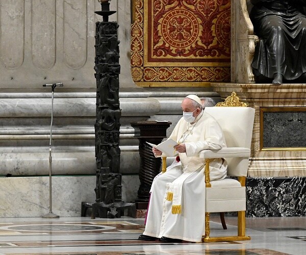 Pope Attends Year-End Service but Does Not Preside as Expected
